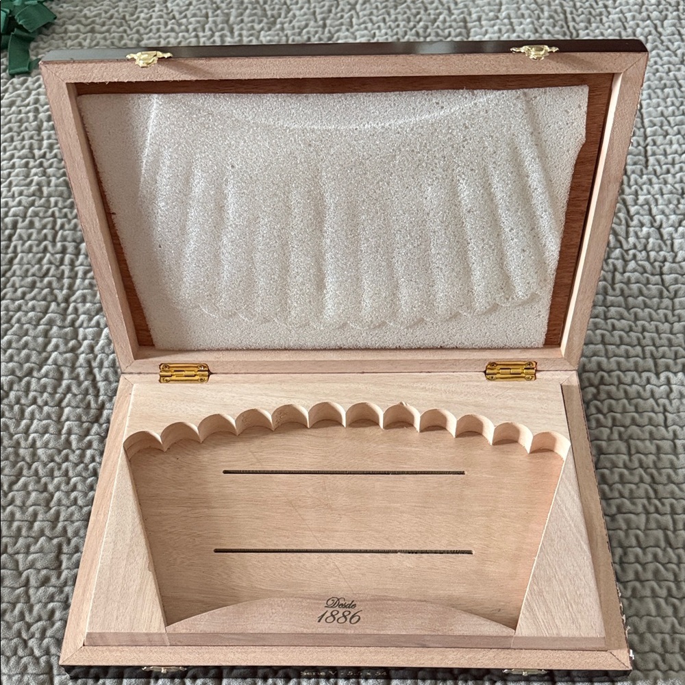 Cigar Box - Empty Box - Collectables Real Wood Cigar Box - Burgundy Color